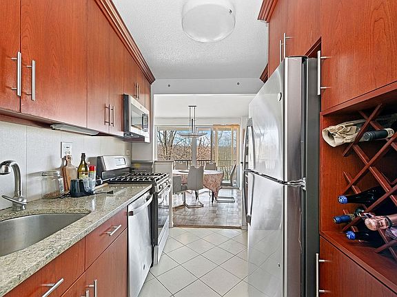 5th image of 4455 Douglas Ave APT 4J