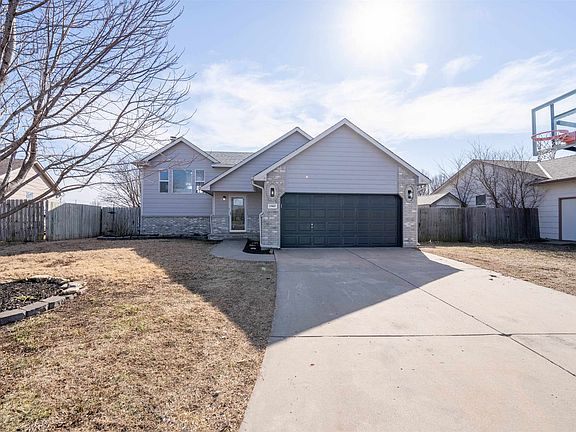 2nd image of 1905 Summerwood Ct