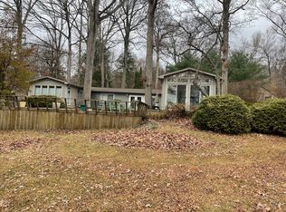 1095 N Shore Dr, Martinsville, IN