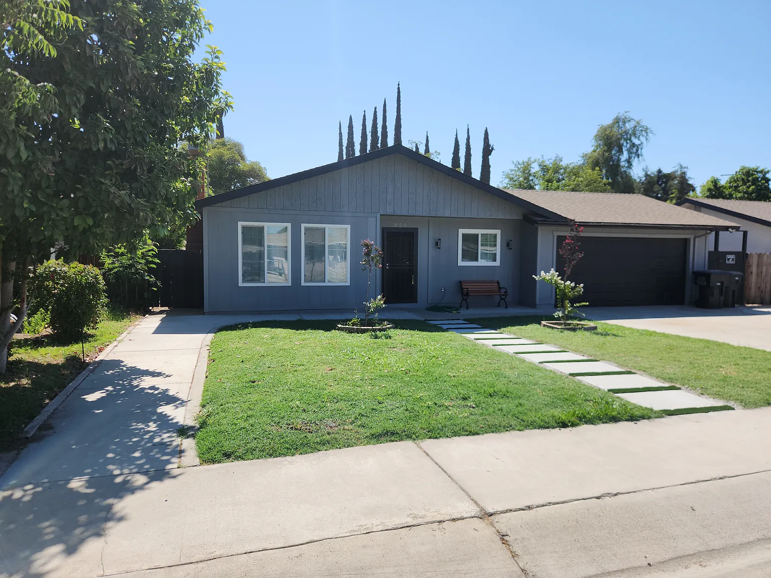 3 bed, 1152 sqft, $2,000 — Photo 2