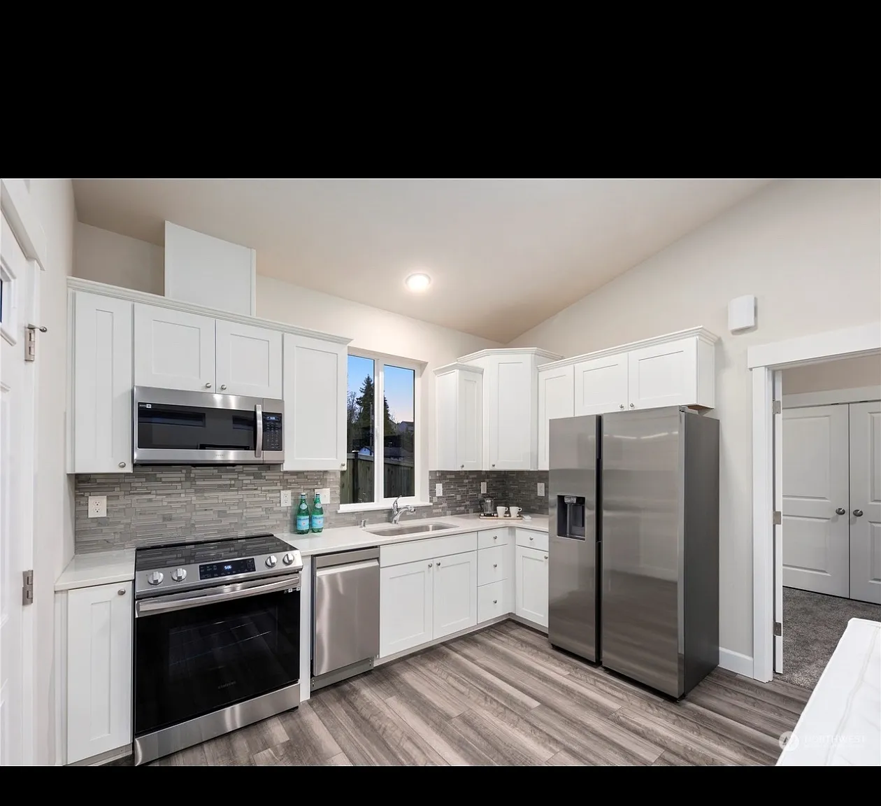 1 bed, 600 sqft, $2,000 — Photo 2