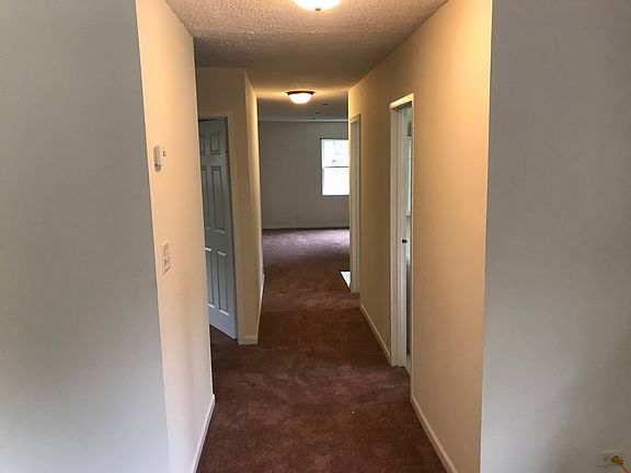 5th image of 475 Shabbona Dr