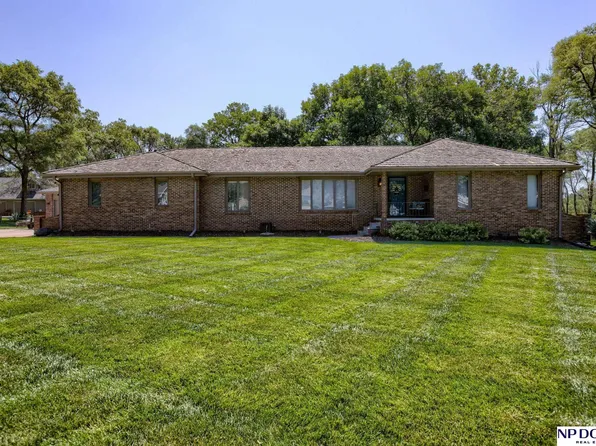 945 S 205th St, Elkhorn, NE 68022