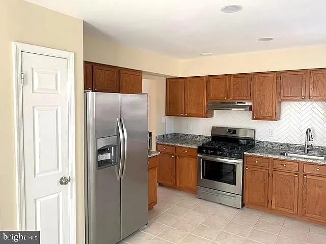 4216 Fox Lake Dr — Photo 7
