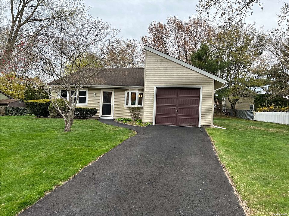 1st image of 81 Mercury Ave E