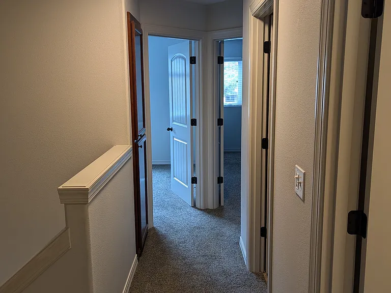 409 Madrona Ave SE — Photo 12