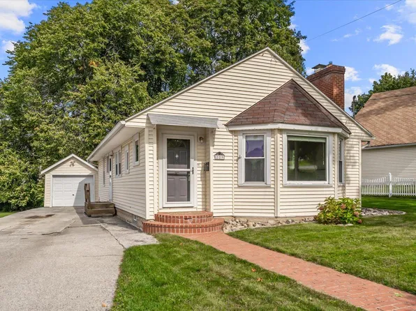 229 Parchmount Ave, Parchment, MI 49004