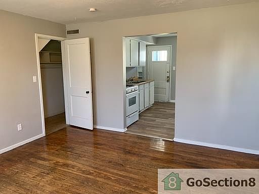 2nd image of 940 S Central Dr