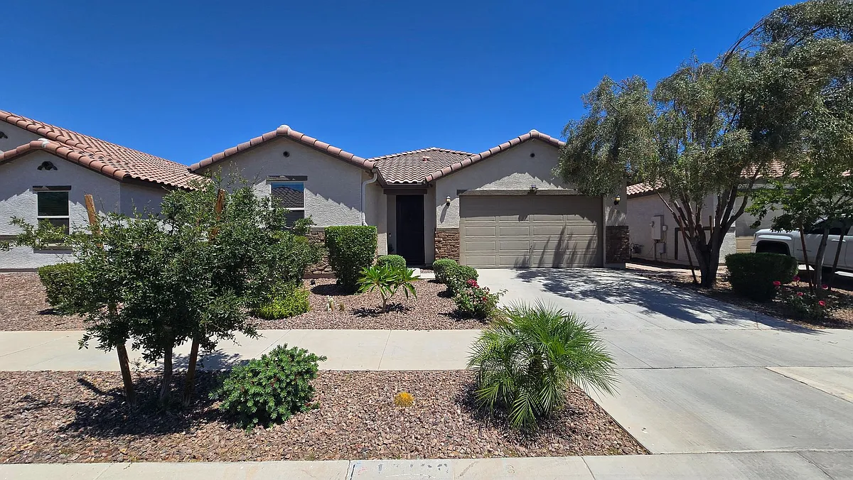 Building Photo - 17460 W Andrea Dr