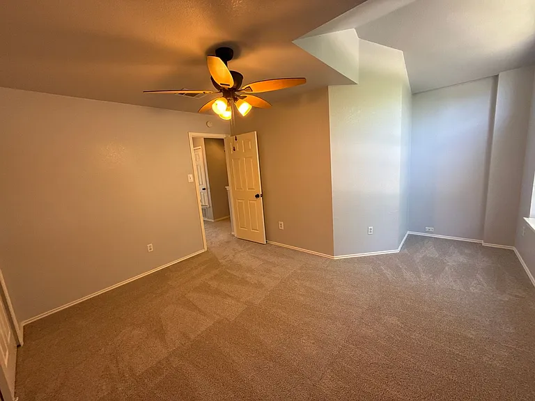 14704 Noya Dr — Photo 20