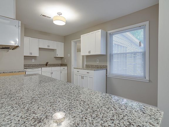 3rd image of 450 Homeville Rd