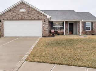2534 Ashton Ln, Greenwood, IN 46143