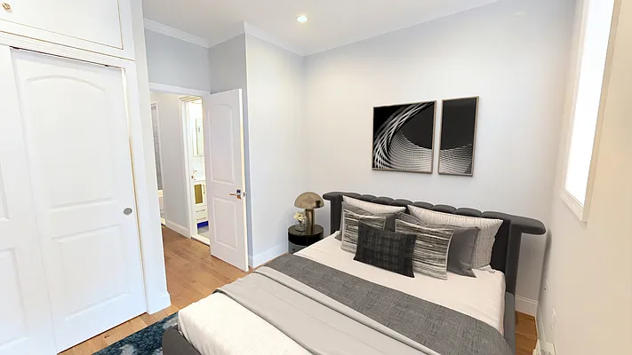 Rented by Compass | media 7