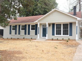 829 E John St, Matthews, NC 28105