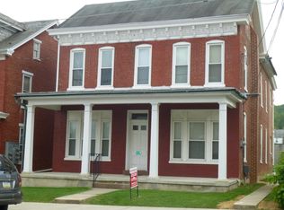 139 N State St APT 3, Ephrata, PA 17522