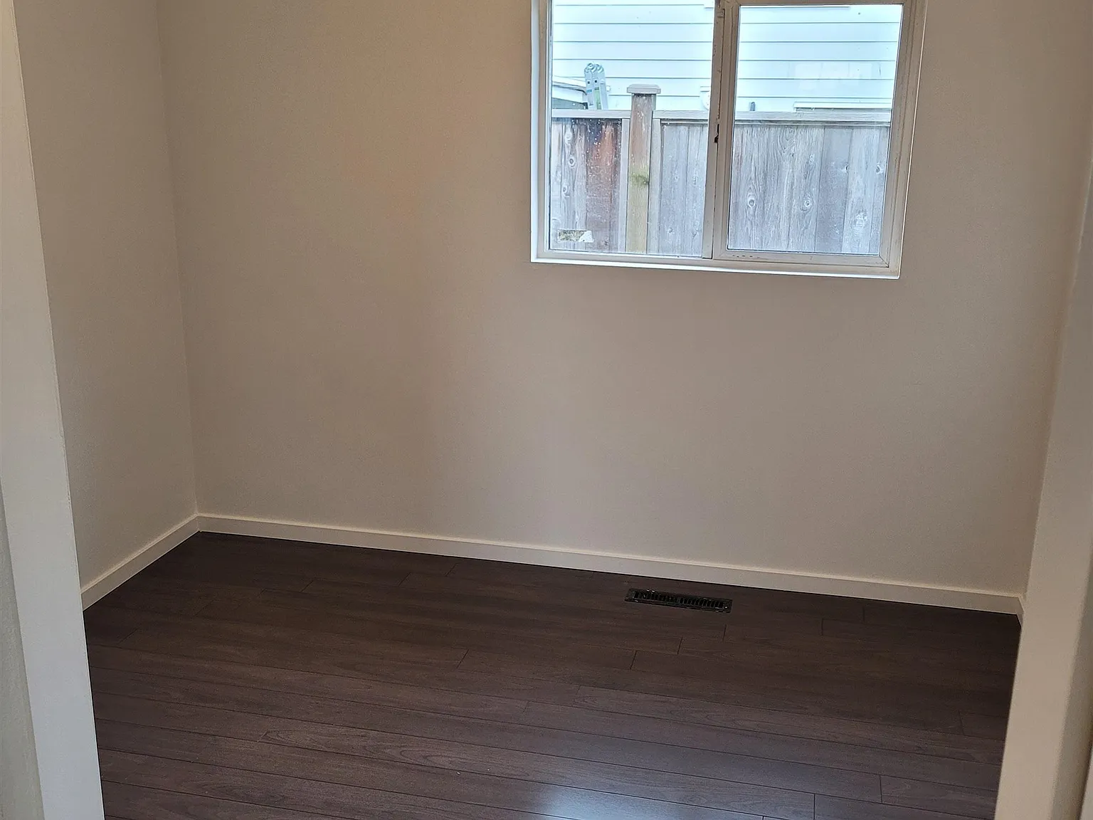2 bed, 1000 sqft, $2,600 — Photo 4