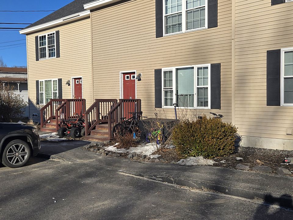 1st image of 8 Station Ln