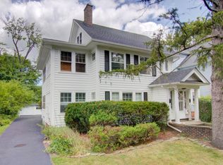 3221 E Fairfax Rd, Cleveland Heights, OH 44118