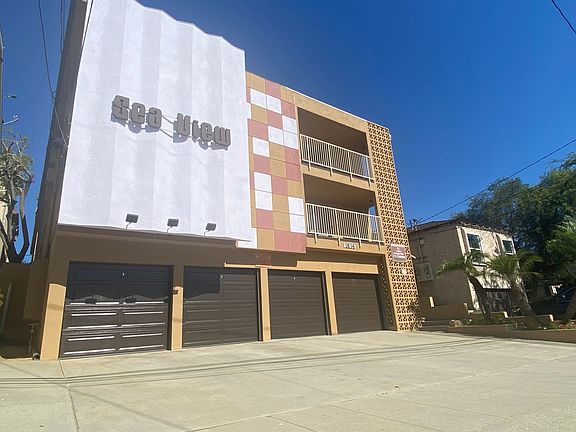 2nd image of 1836 Stanley Ave APT 4