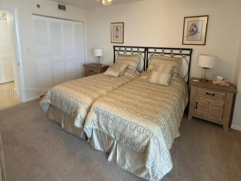 4000 Towerside Ter #1912 — Photo 16