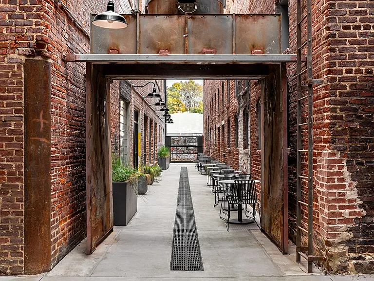 Lofts At Abrams Fixtures — Photo 6