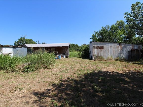 5th image of 202 E Lucille Ave