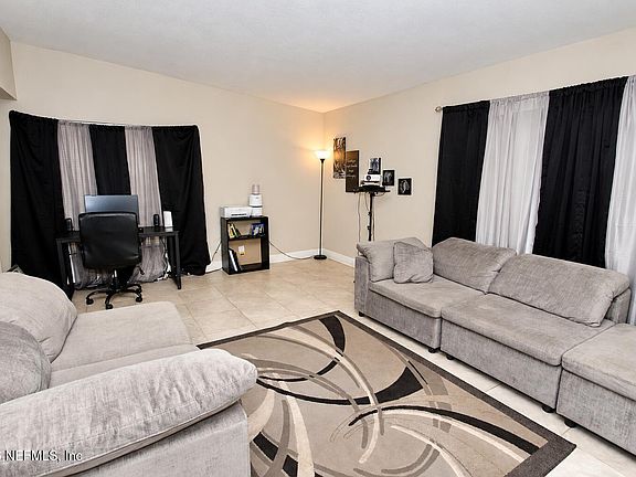 5th image of 6116 PERRINE Drive