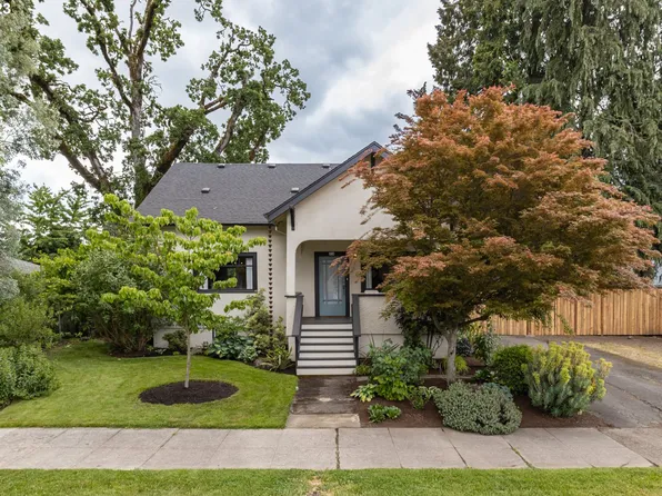 914 Jackson St, Oregon City, OR 97045