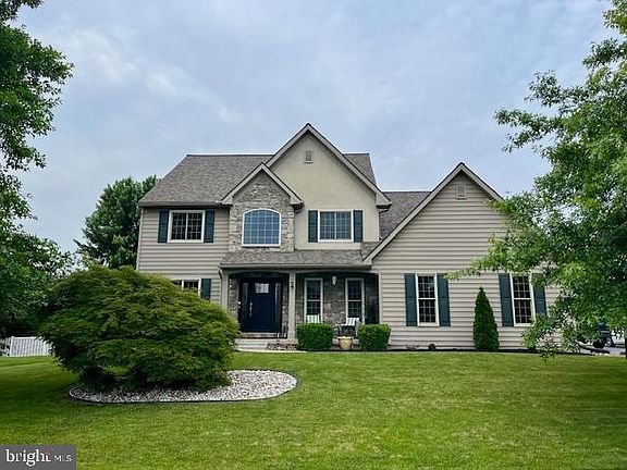 2nd image of 1147 Caspian Dr