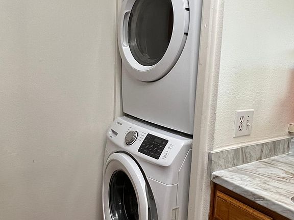4th image of 9714 Sepulveda Blvd Unit 211
