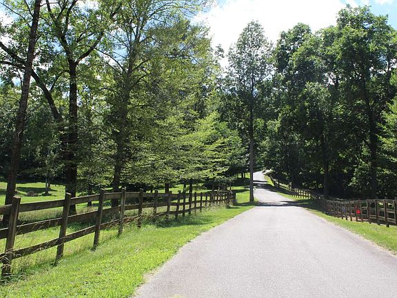 3rd image of 131 Shiloh Rdg