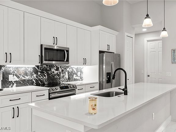 5th image of 1316 SW 31st Terrace Cpe