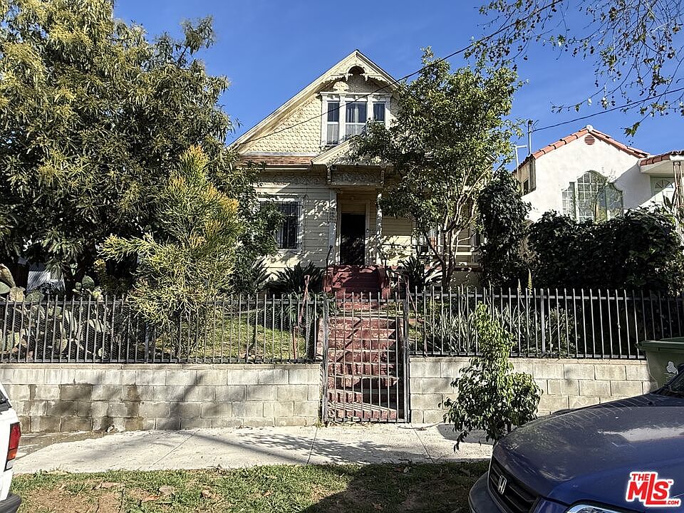 1st image of 324 N Burlington Ave