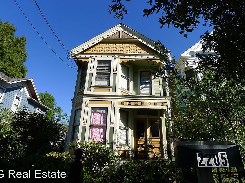 2nd image of 2205 Blake St