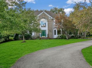 15 Coddington Ct, Basking Ridge, NJ 07920
