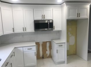 163 Little Clove Rd #A, Staten Island, NY 10301