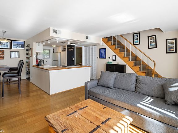 4th image of 679 Roger Williams Ave