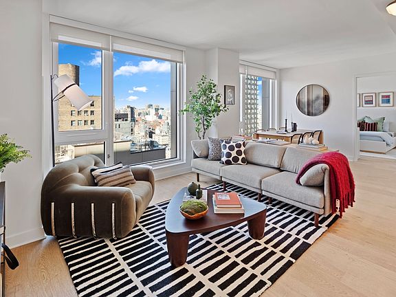 3rd image of 55 Suffolk St APT 2307