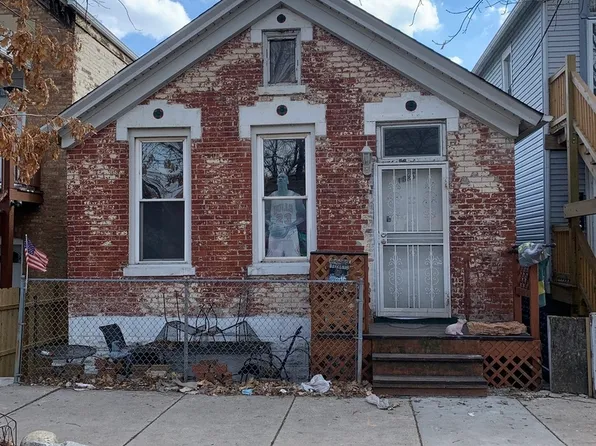 1621 W 16th St, Chicago, IL 60608