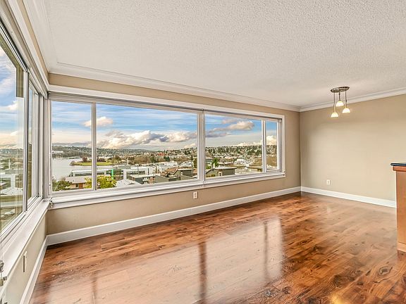 5th image of 2703 Boylston Ave E APT 304