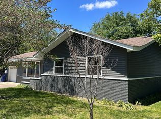 211 E Cleveland St, West Frankfort, IL 62896