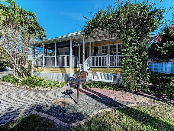 3rd image of 1603 Gulf Dr N #35