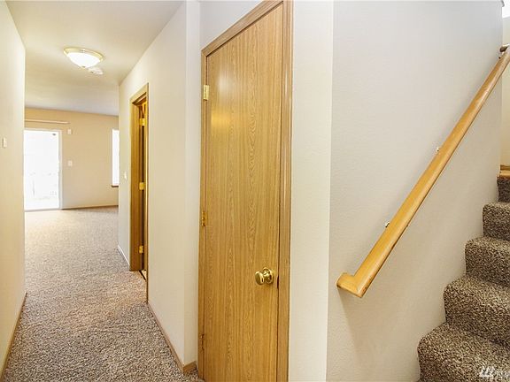 3rd image of 13802 C St S