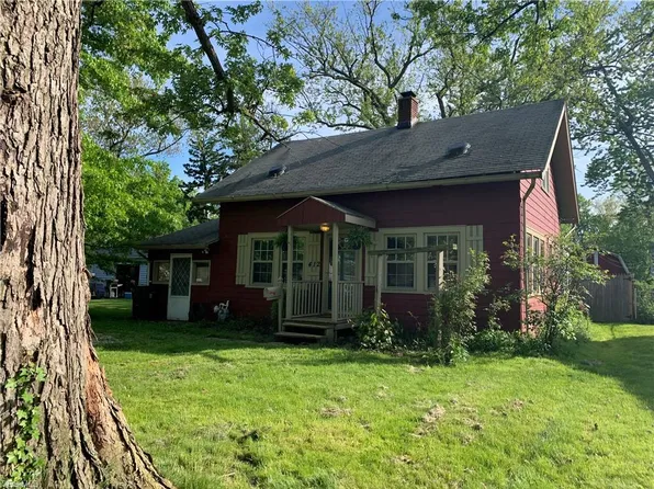 412 Waverly Rd, Eastlake, OH 44095