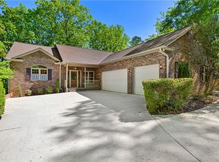 104 Chippewa Dr, Westminster, SC 29693