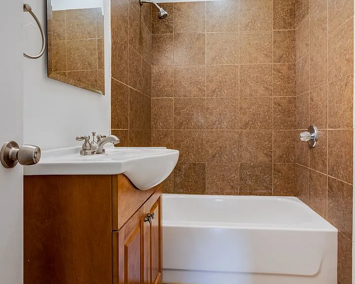 819 Proctor Way — Photo 16