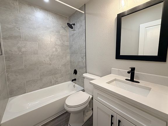 3rd image of 7129 Southridge Trl