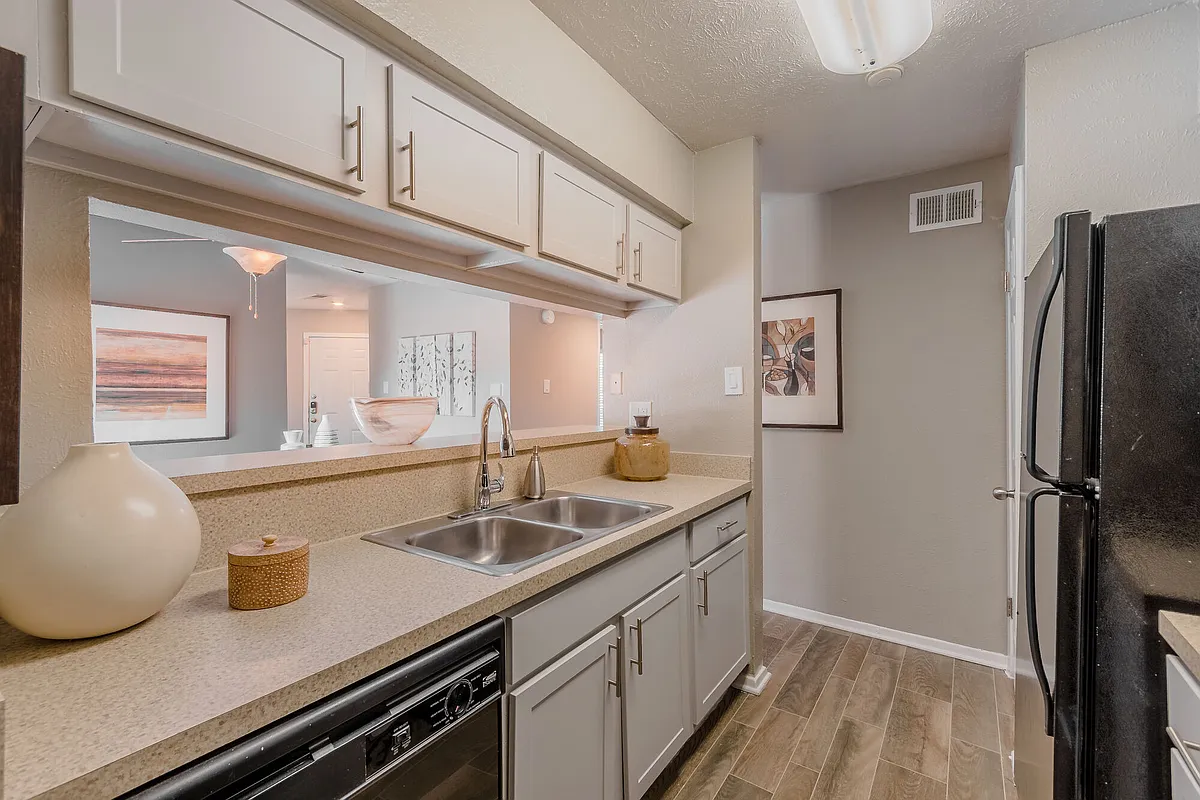 Building Photo - Pinehurst Place Apartments