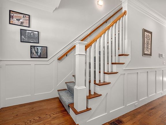 4th image of 210 Evelyn Rd #210