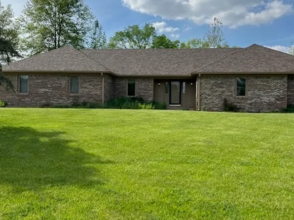 5730 W Homestead Dr, New Palestine, IN 46163